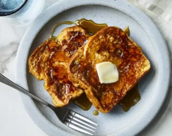 Home 4 - Рецепт витаминного салата: капусту, морковь и болгарский перец подготовить и нашинковать соломкой. Смешать сахар, соль, Home 4 - Рецепт