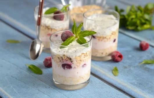 Ленивая овсянка в банках