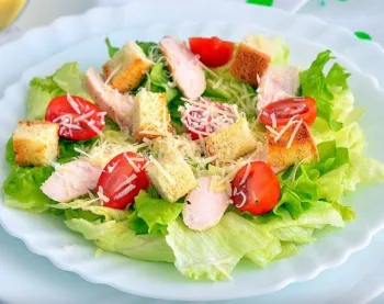 Home 4 - Рецепт витаминного салата: капусту, морковь и болгарский перец подготовить и нашинковать соломкой. Смешать сахар, соль, Home 4 - Рецепт