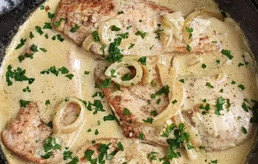 Курица в сметане