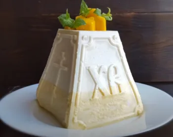 Home 4 - Рецепт витаминного салата: капусту, морковь и болгарский перец подготовить и нашинковать соломкой. Смешать сахар, соль, Home 4 - Рецепт